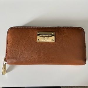 Michael Kors Continental Wallet